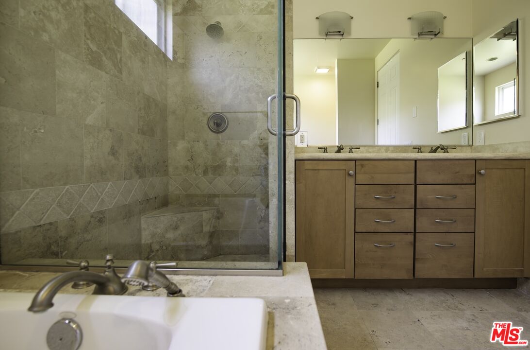 4025 Wade St Unit: 3