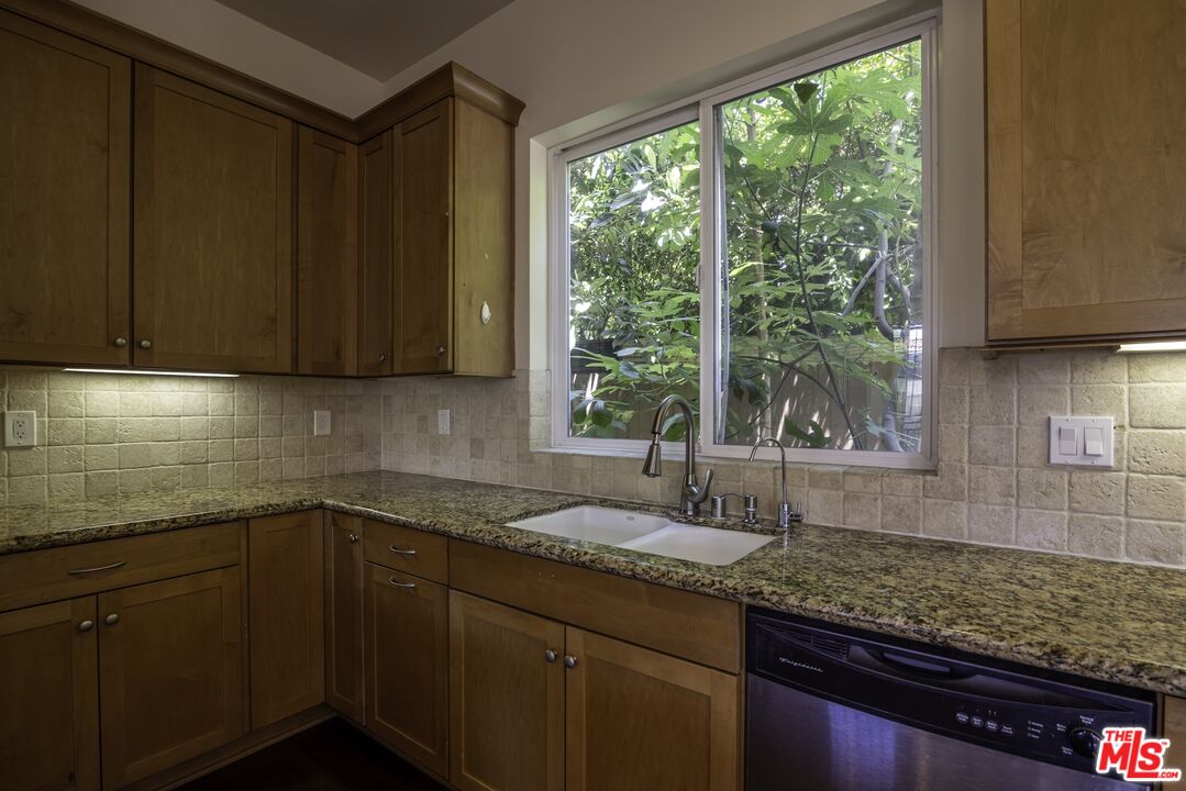 4025 Wade St Unit: 3