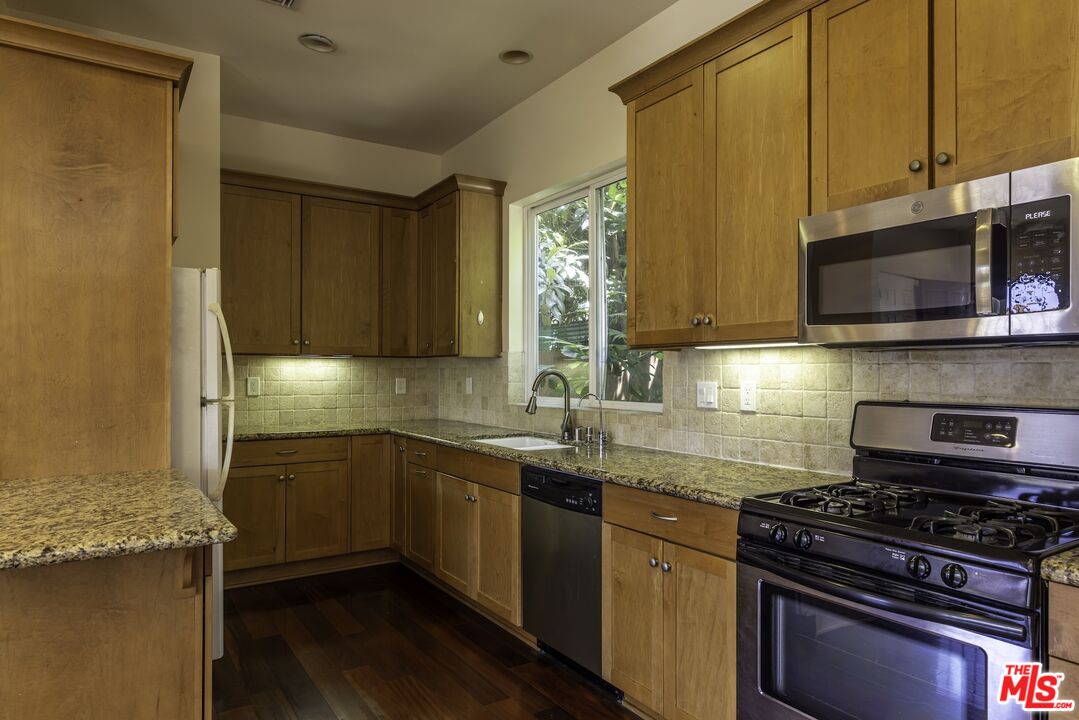 4025 Wade St Unit: 3