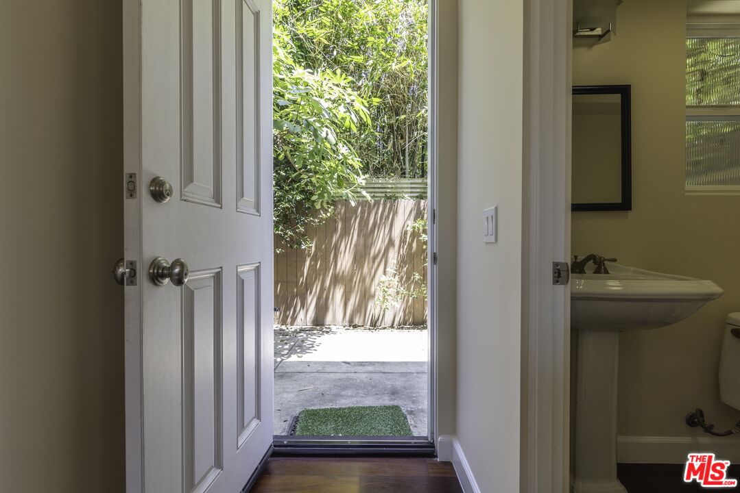 4025 Wade St Unit: 3