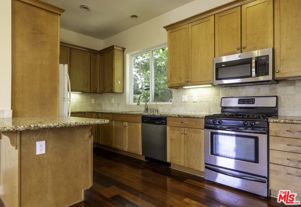 4025 Wade St Unit: 3