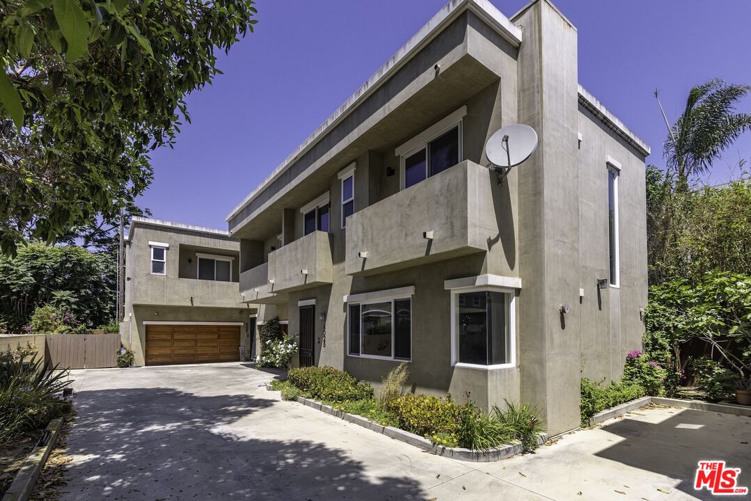 4025 Wade St Unit: 3