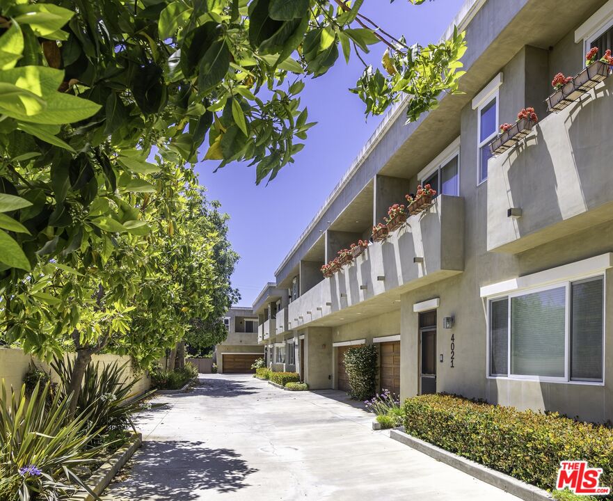 4025 Wade St Unit: 3