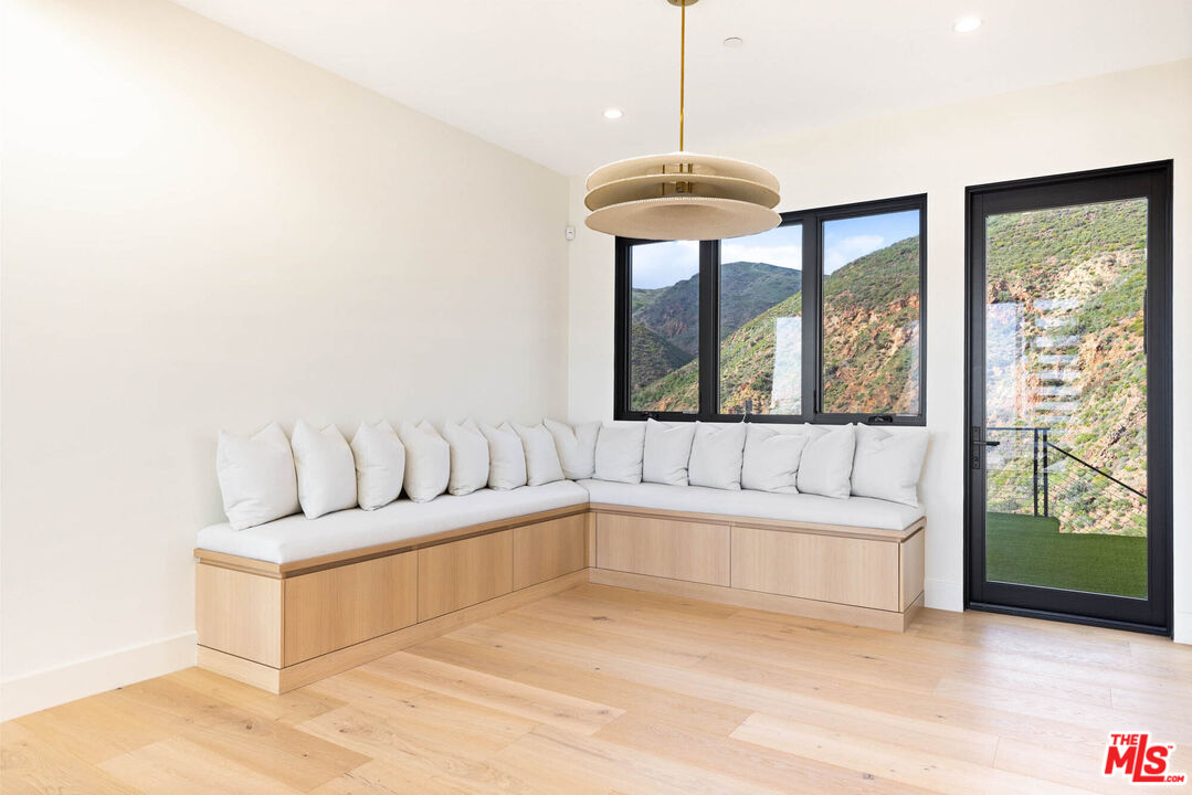 5366 Horizon Dr, Malibu