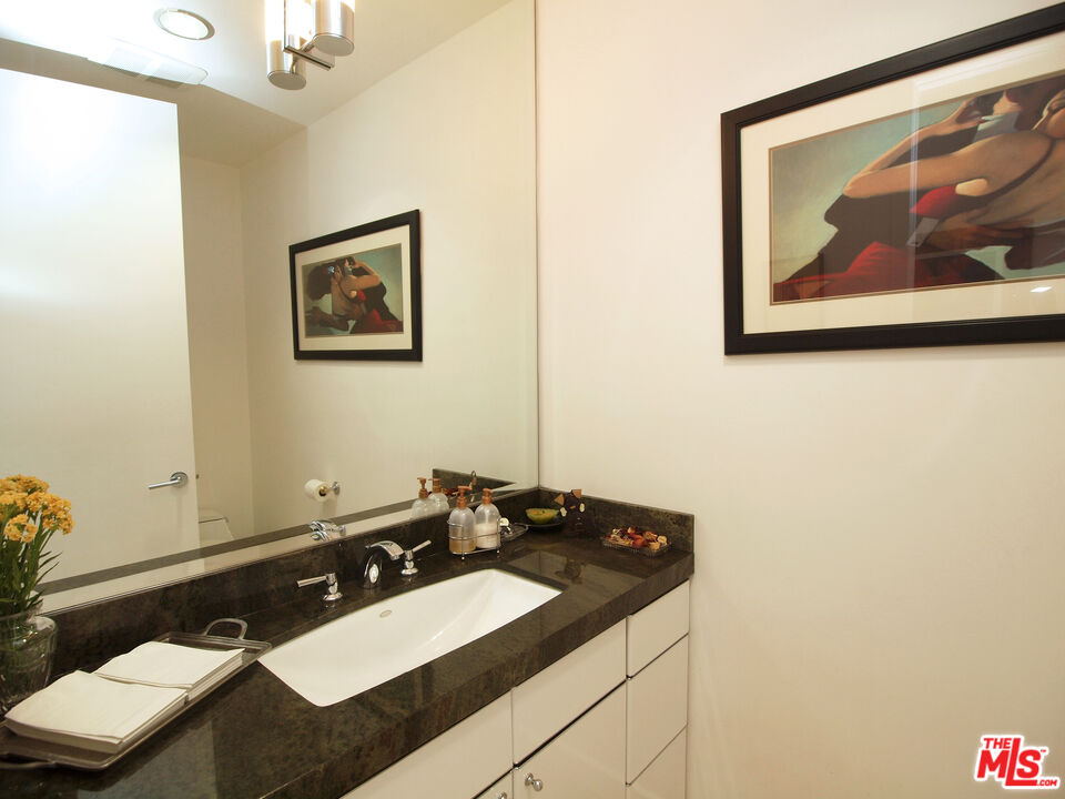 269 N Bundy Dr, Brentwood 