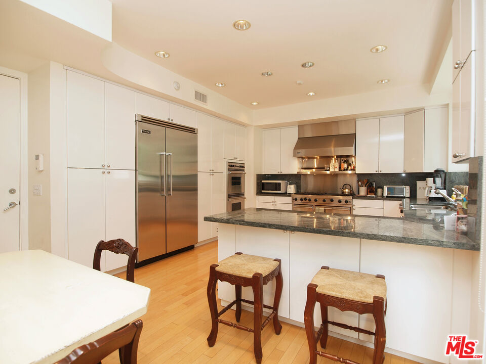 269 N Bundy Dr, Brentwood 