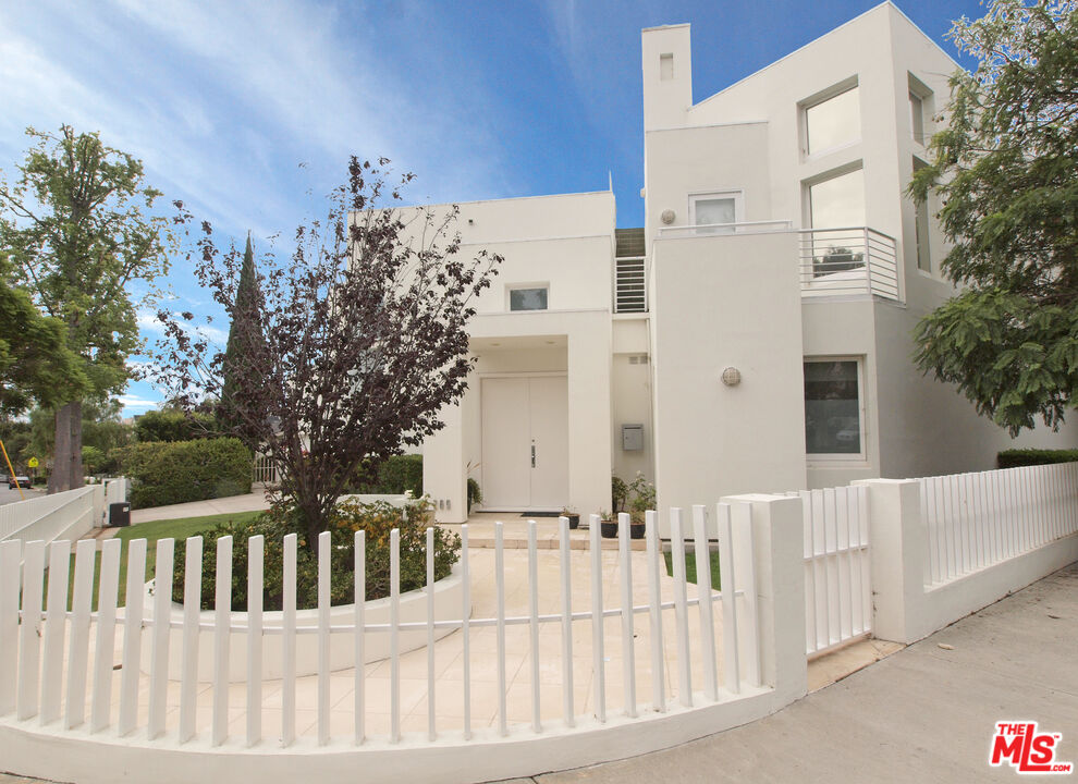 269 N Bundy Dr, Brentwood 