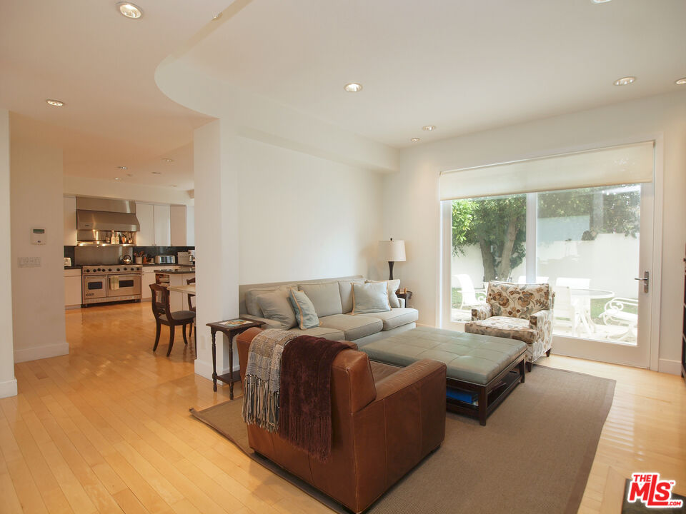 269 N Bundy Dr, Brentwood 