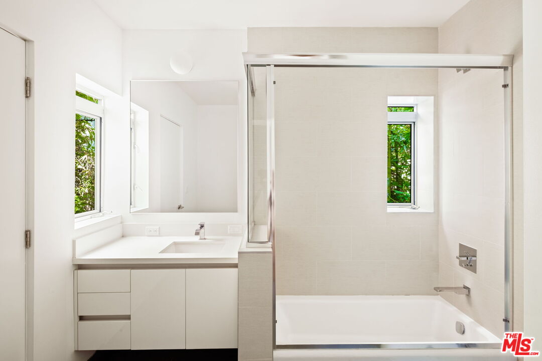 616 N Croft Ave Unit: 6, West Hollywood