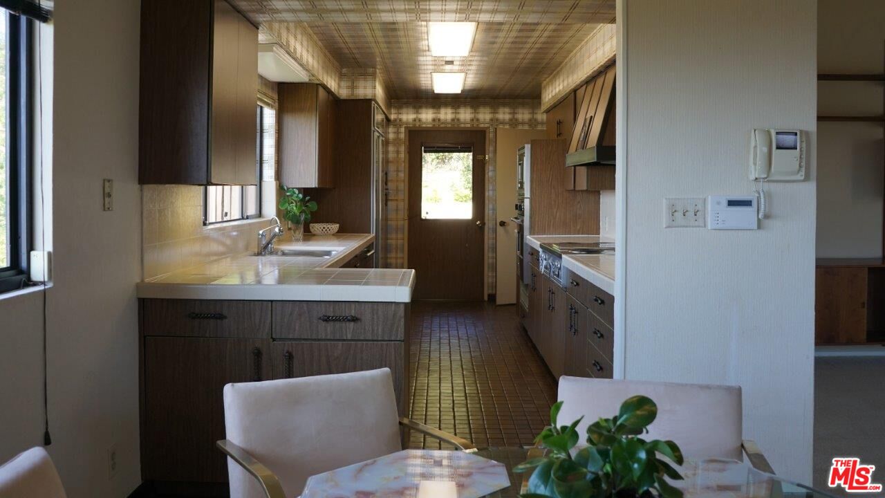 1461 Laurel Way, Beverly Hills