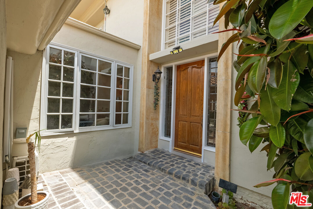 2282 Canyonback Rd, Brentwood
