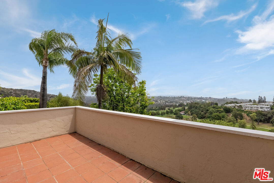 2282 Canyonback Rd, Brentwood