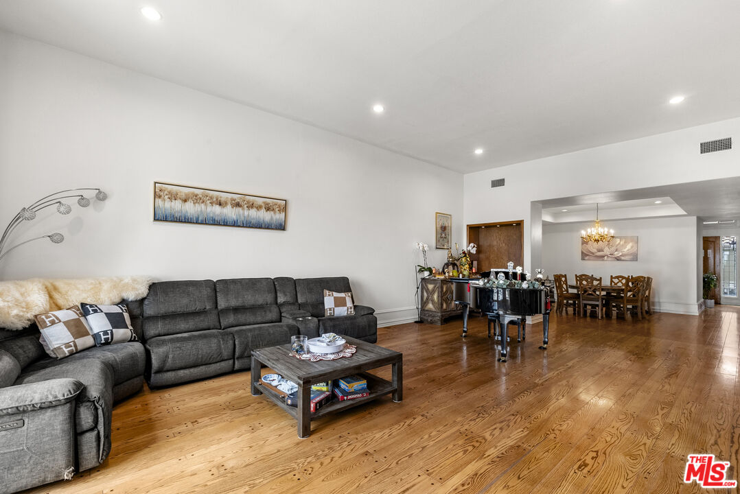 2282 Canyonback Rd, Brentwood