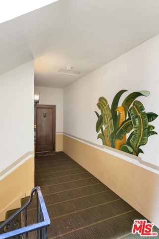 1345 N Hayworth Ave Unit: 312