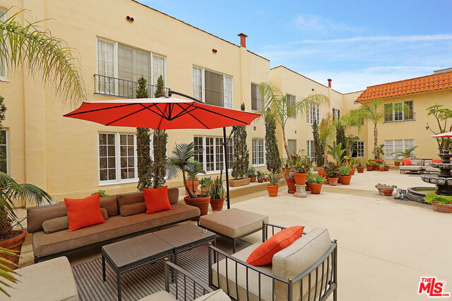 1345 N Hayworth Ave Unit: 312