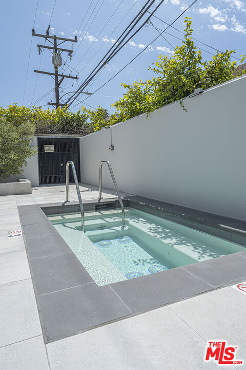 999 N Doheny Dr Unit: 408, West Hollywood