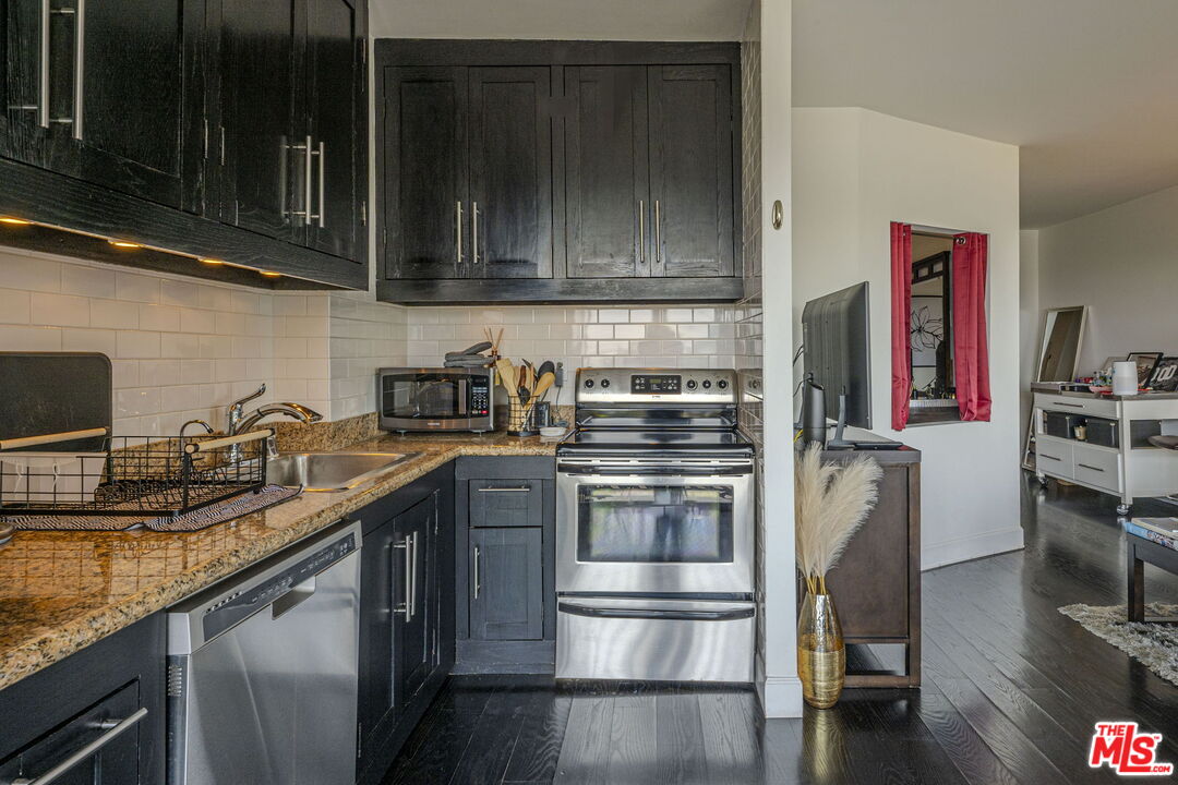 999 N Doheny Dr Unit: 408, West Hollywood