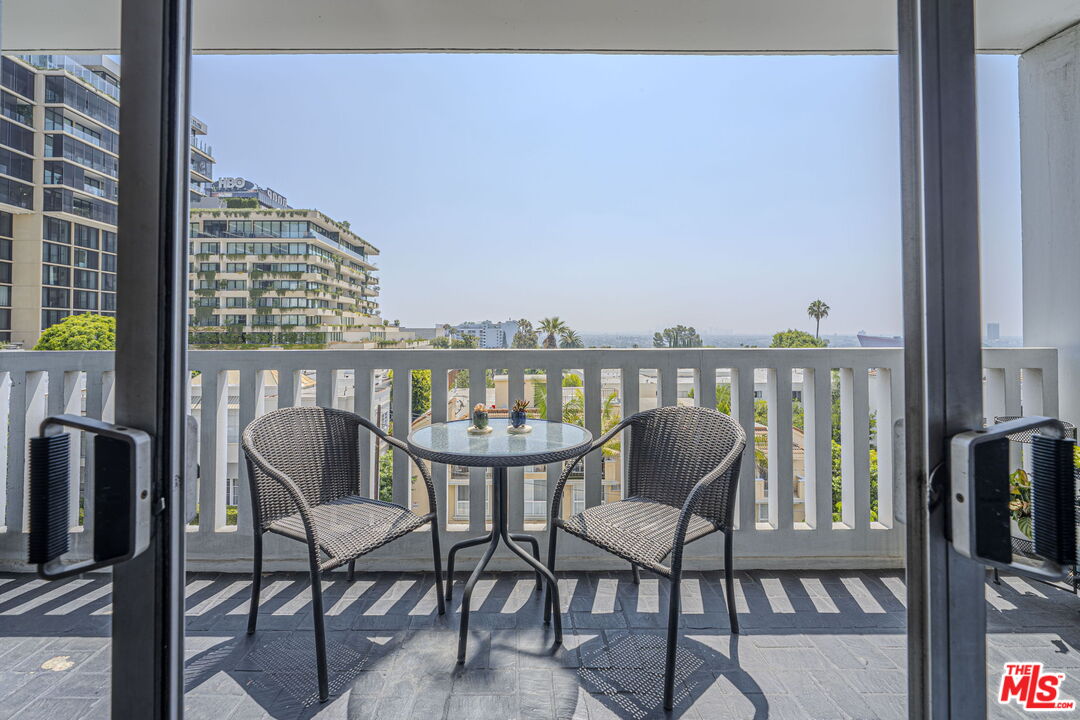 999 N Doheny Dr Unit: 408, West Hollywood