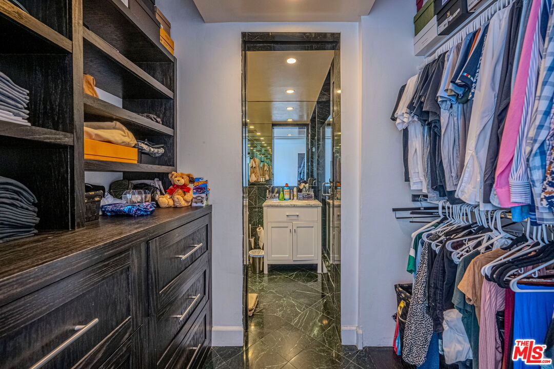 999 N Doheny Dr Unit: 408, West Hollywood