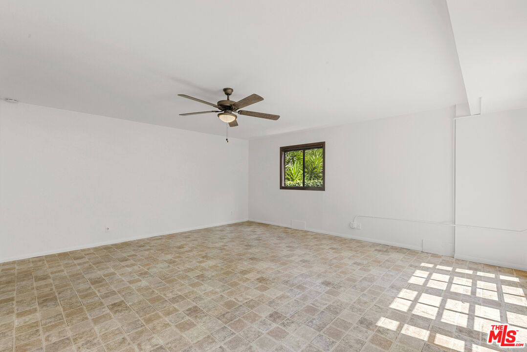1122 S La Peer Dr, Beverlywood Vicinity