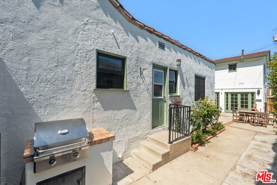 1122 S La Peer Dr, Beverlywood Vicinity