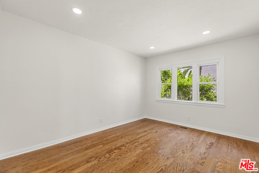 1122 S La Peer Dr, Beverlywood Vicinity