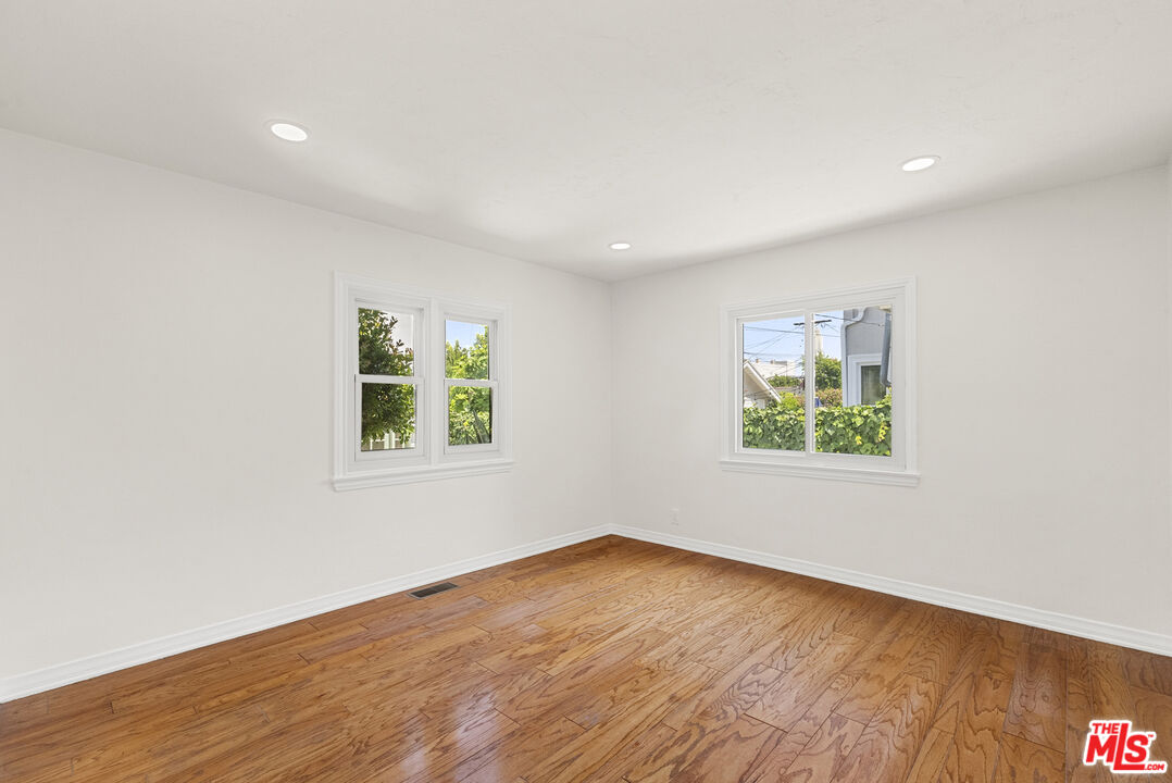 1122 S La Peer Dr, Beverlywood Vicinity