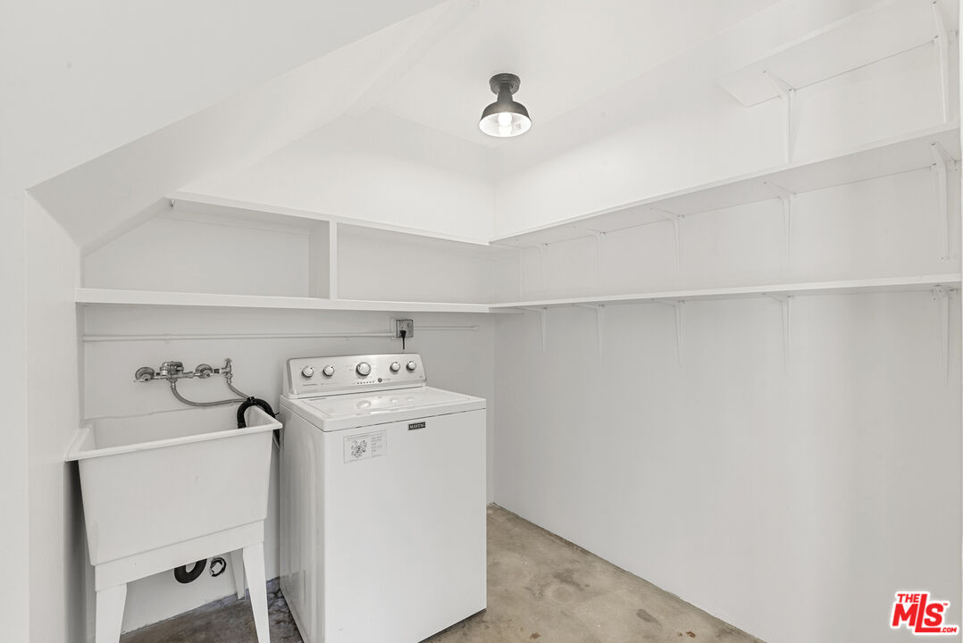 1122 S La Peer Dr, Beverlywood Vicinity