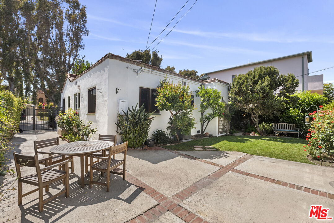 1122 S La Peer Dr, Beverlywood Vicinity