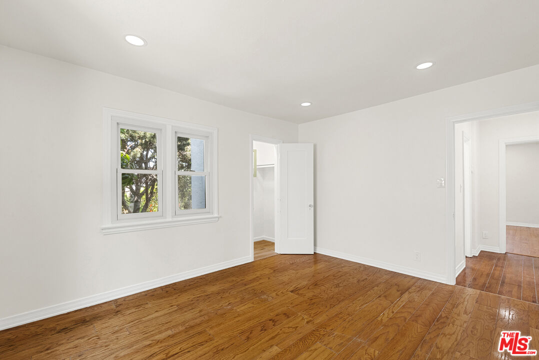 1122 S La Peer Dr, Beverlywood Vicinity