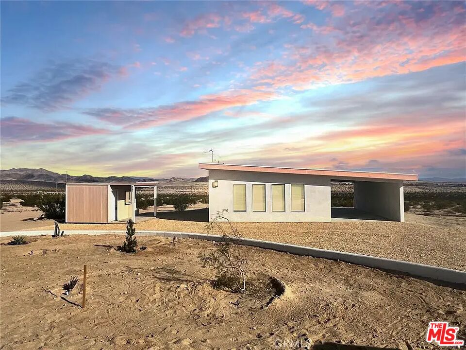 567 Peffer Rd, Twentynine Palms