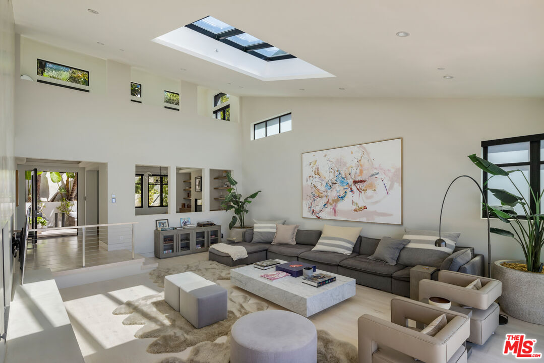 31504 Victoria Point Rd, Malibu