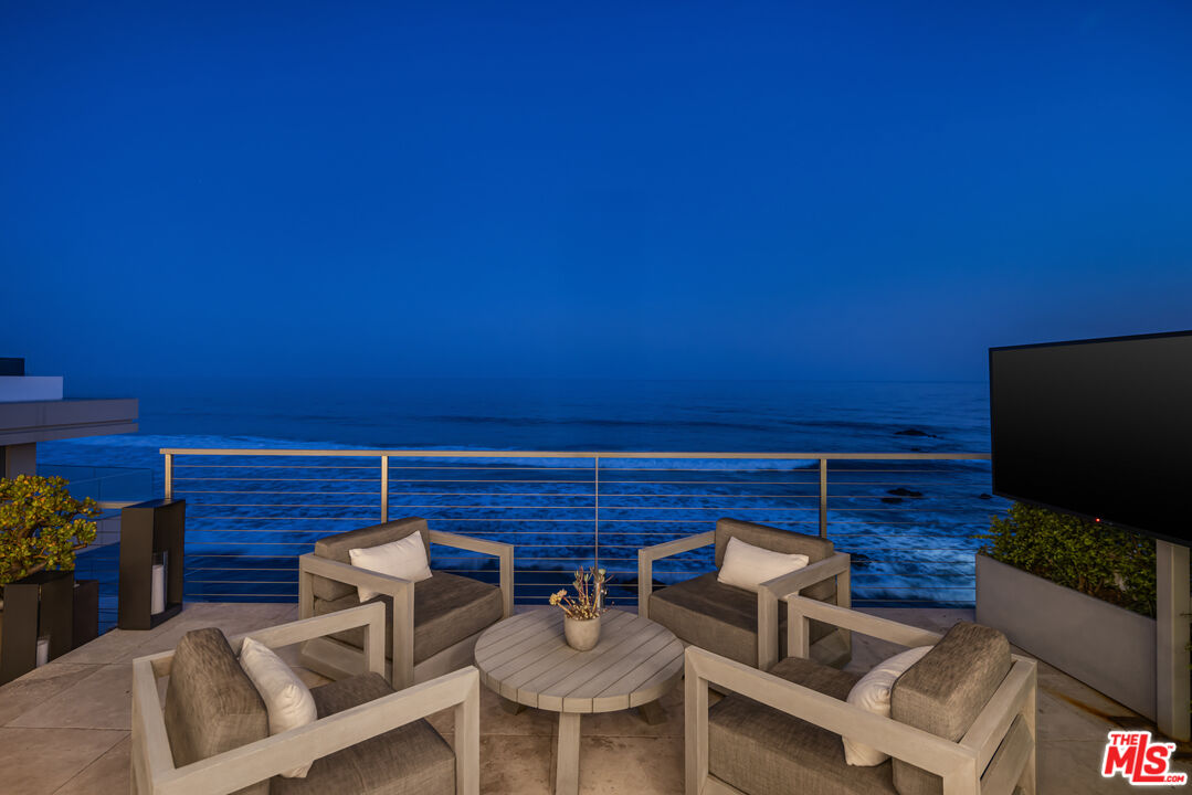 31504 Victoria Point Rd, Malibu
