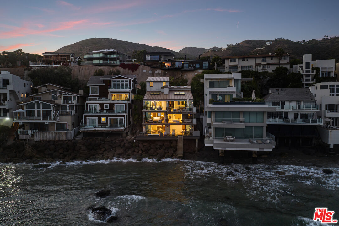 31504 Victoria Point Rd, Malibu