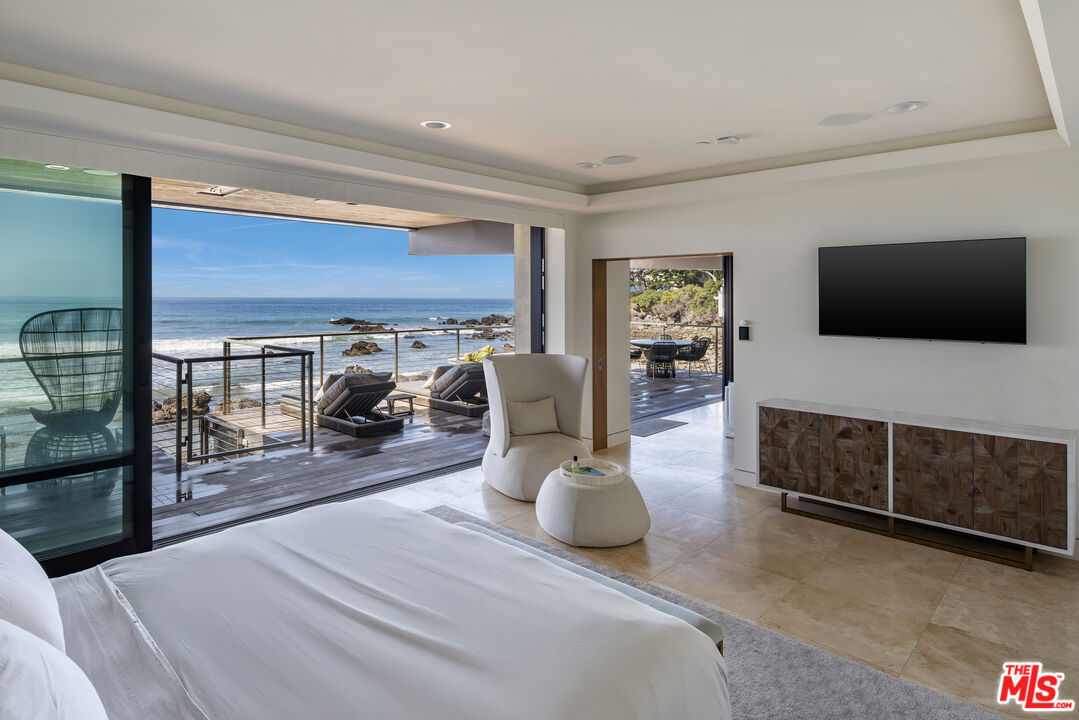 31504 Victoria Point Rd, Malibu