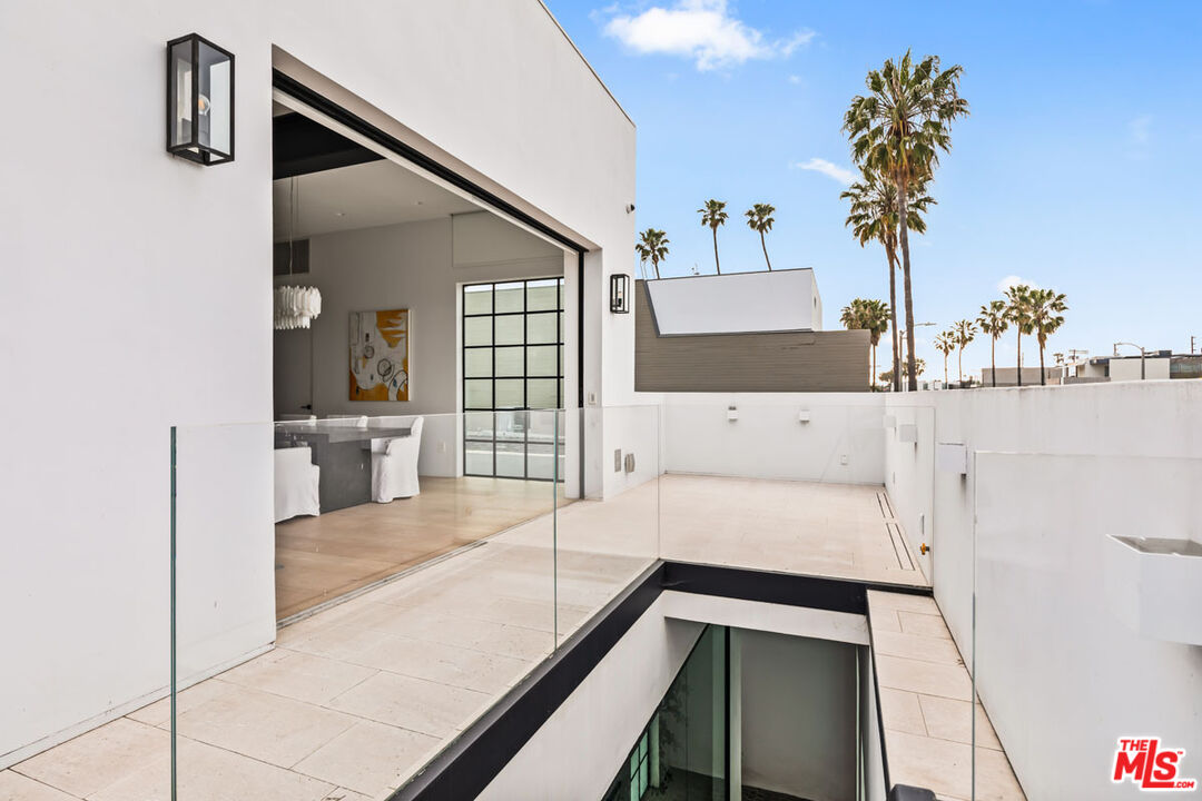 1346 Abbot Kinney Blvd, Venice