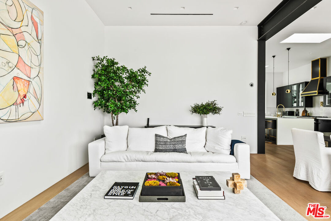 1346 Abbot Kinney Blvd, Venice