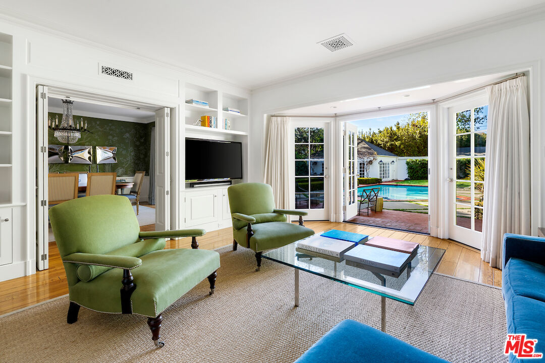 615 Trenton Dr, Beverly Hills