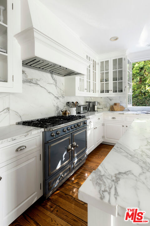 615 Trenton Dr, Beverly Hills