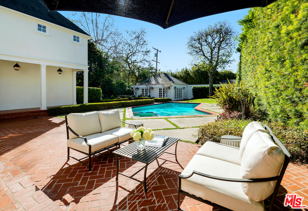 615 Trenton Dr, Beverly Hills