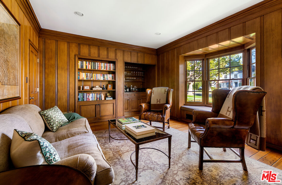 615 Trenton Dr, Beverly Hills