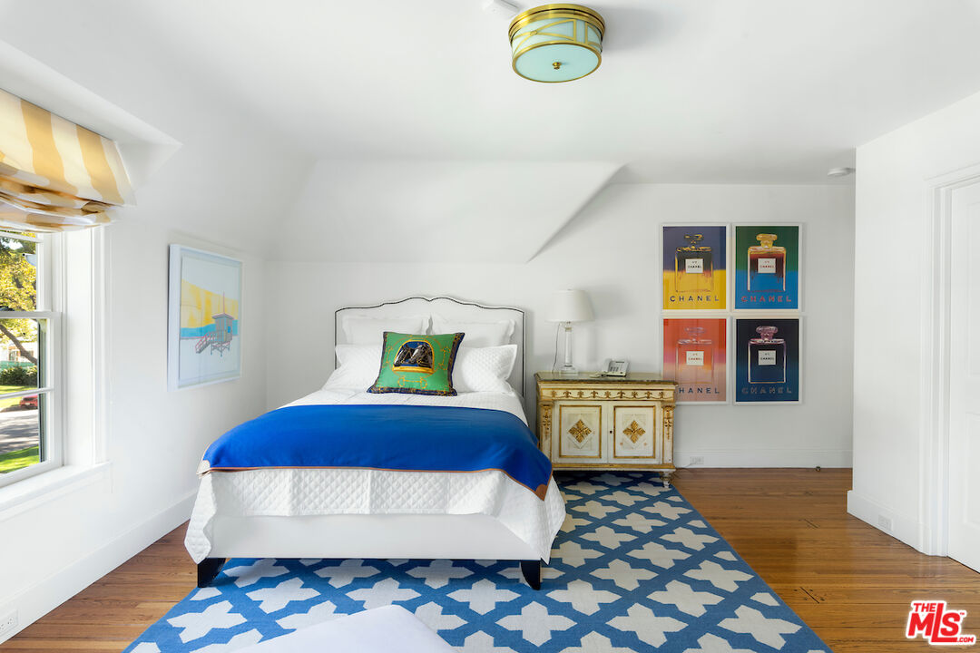 615 Trenton Dr, Beverly Hills