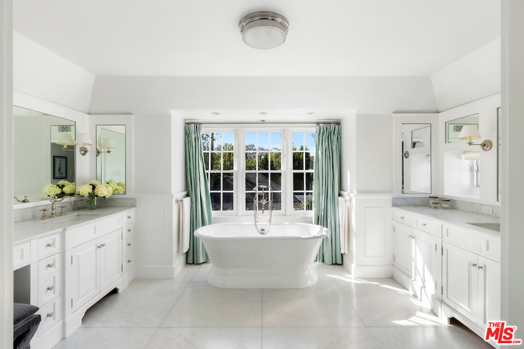 615 Trenton Dr, Beverly Hills