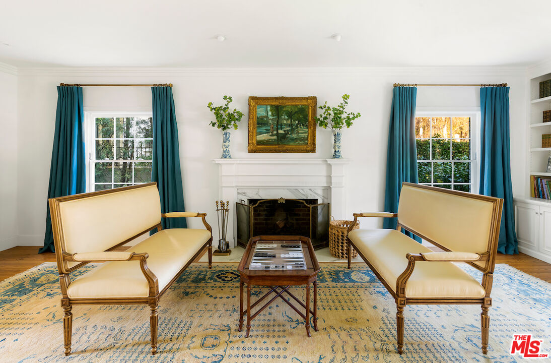 615 Trenton Dr, Beverly Hills