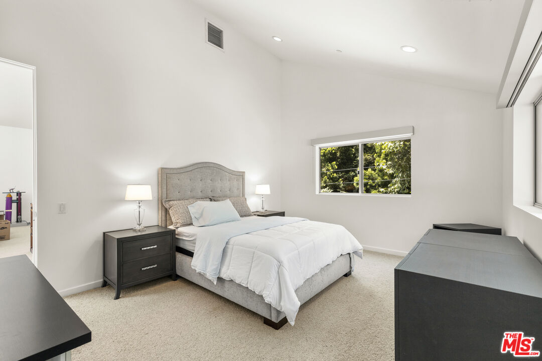 1500 Rustic Ln, Pacific Palisades 