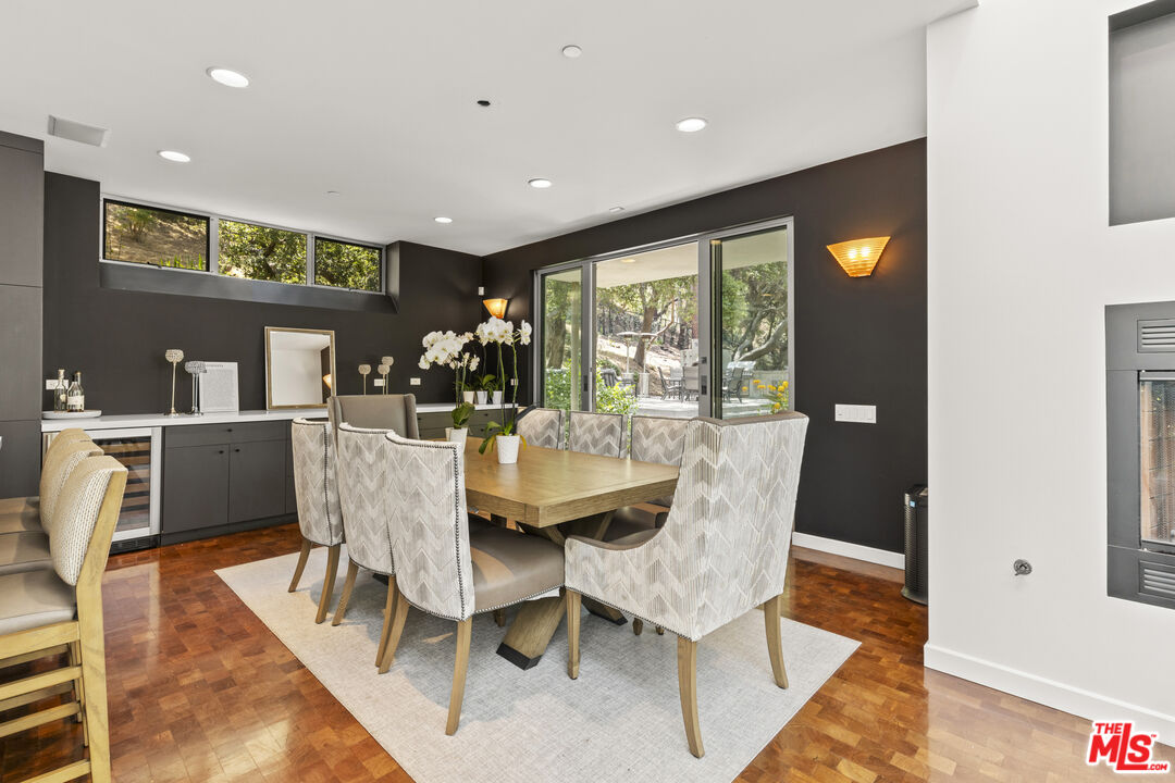 1500 Rustic Ln, Pacific Palisades 