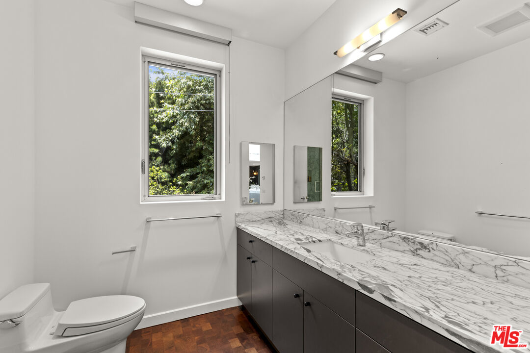 1500 Rustic Ln, Pacific Palisades 