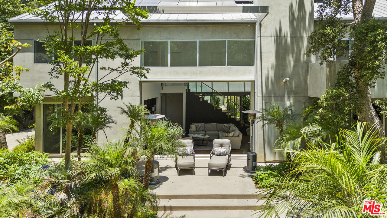 1500 Rustic Ln, Pacific Palisades 