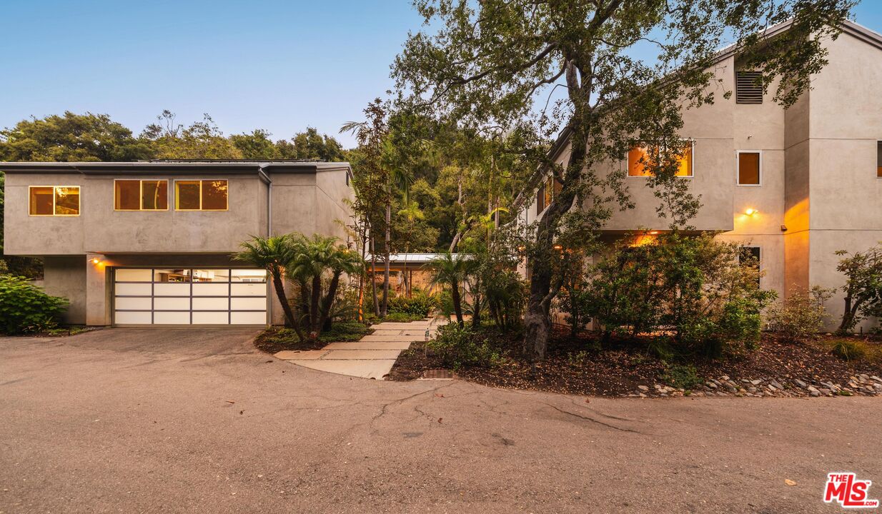 1500 Rustic Ln, Pacific Palisades 