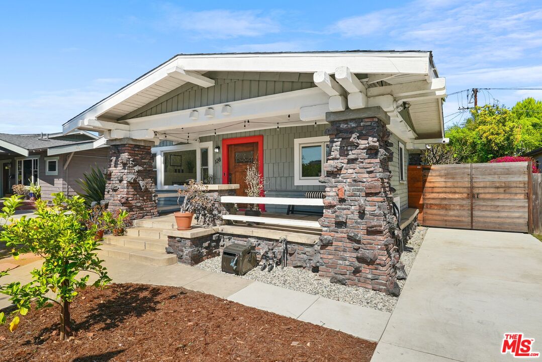 128 S Hobart Blvd, Mid-Wilshire
